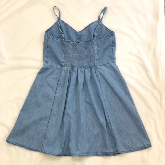 Gap light wash denim elastic smocked back babydoll tank mini dress women’s L - Picture 10 of 12